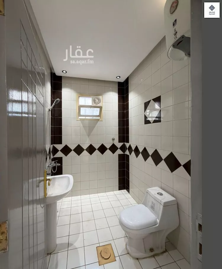 Building for Rent in Riyadh Al Yarmouk صورة 4