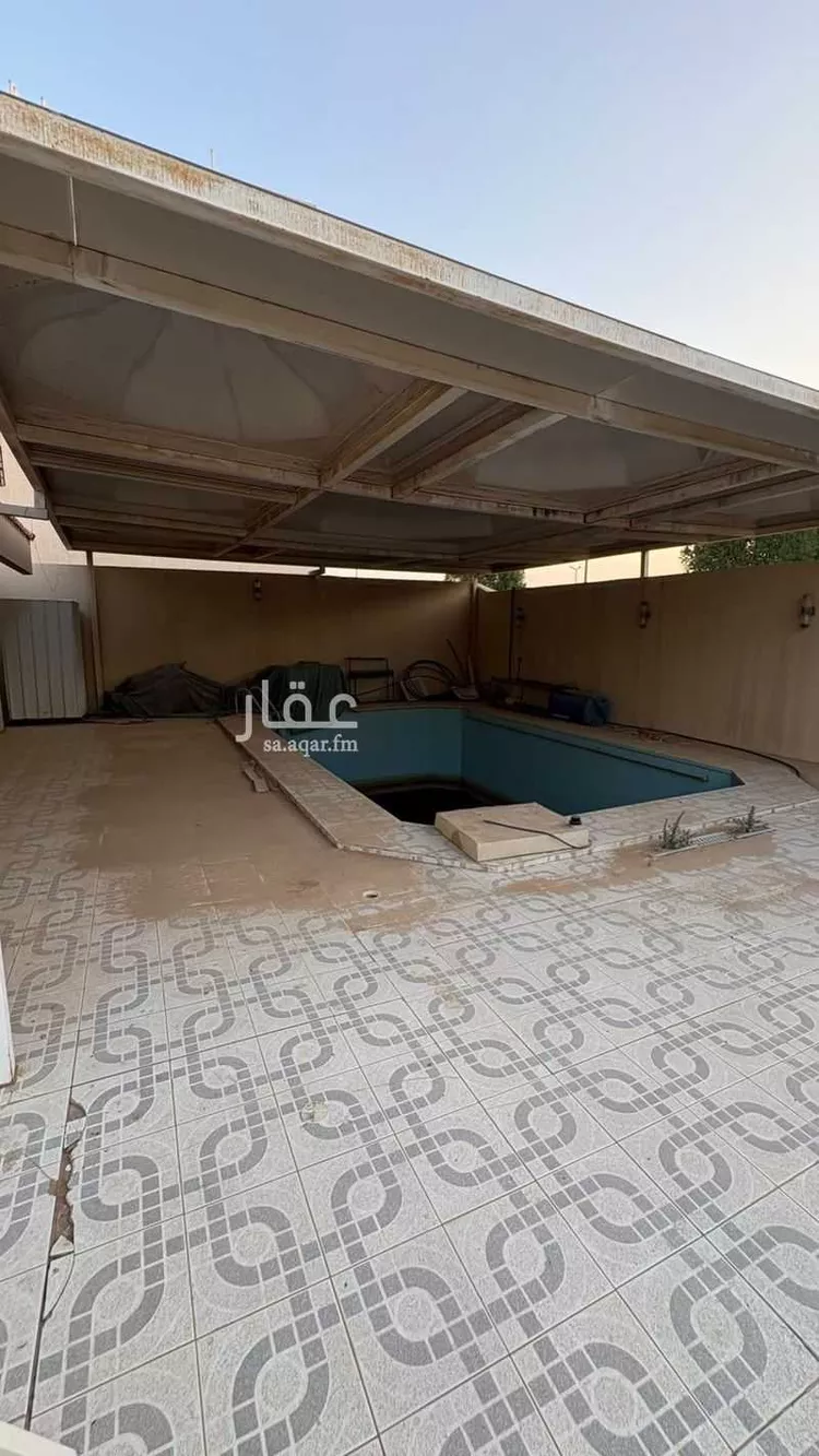 فيلا للبيع في شارع الامير سلطان بن عبدالعزيز, حي الأشرفية, مدينة عنيزة, منطقة القصيم صورة 4