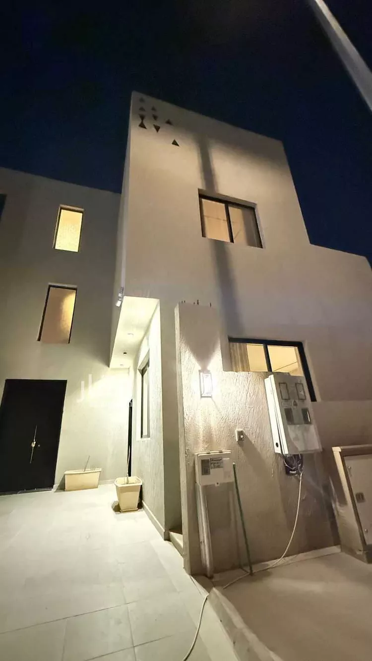 Villa for Sale in Ad Diriyah Al Khalidiyah صورة 4