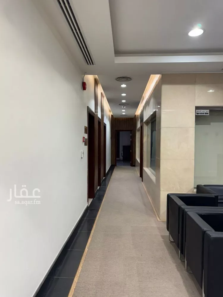 مكتب تجاري للإيجار في شارع سعود بن عبدالعزيز بن محمد الفرعي, حي المروج, مدينة الرياض, منطقة الرياض صورة 2