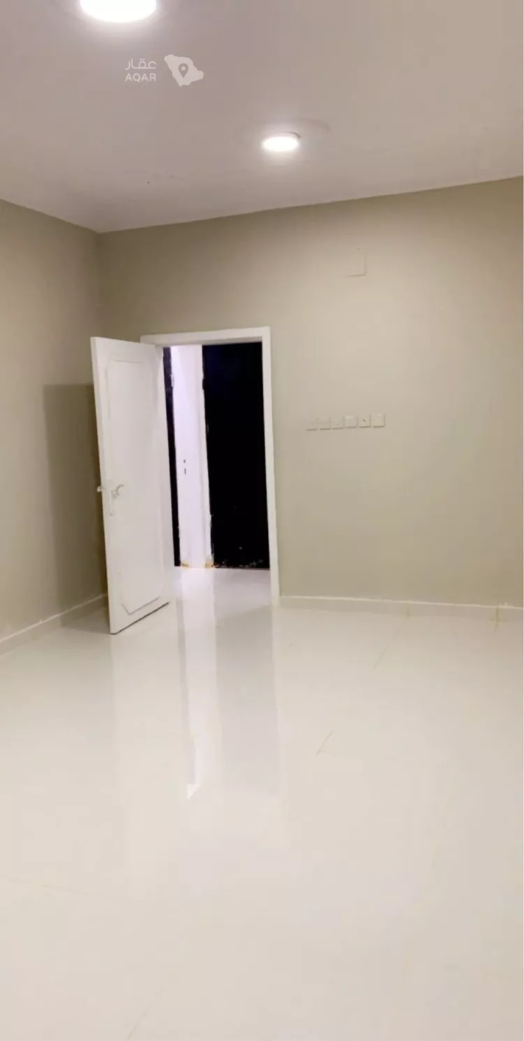 شقة للإيجار في شارع جنادة بن مالك, حي العوالي, مدينة الرياض, منطقة الرياض 15