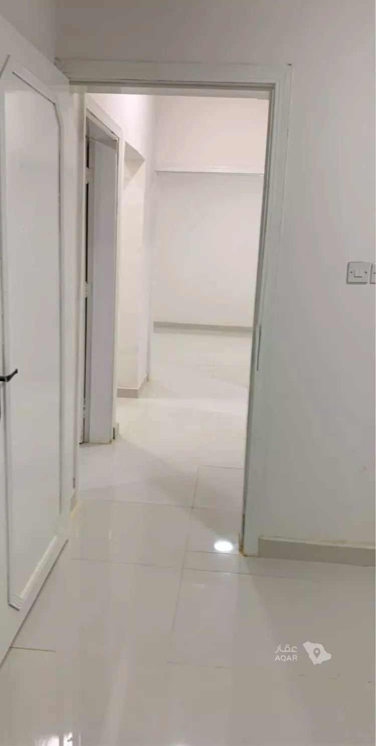 شقة للإيجار في شارع جنادة بن مالك, حي العوالي, مدينة الرياض, منطقة الرياض 12