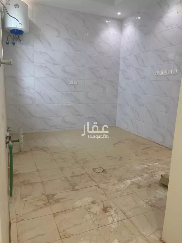 دور للبيع في شارع غزوة بواط, حي العزيزية, مدينة الرياض, منطقة الرياض صورة 2