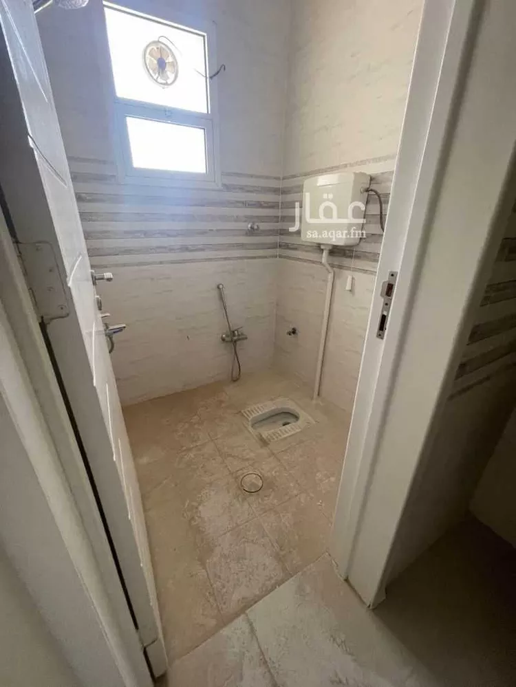 دور للبيع في شارع غزوة بواط, حي العزيزية, مدينة الرياض, منطقة الرياض صورة 3