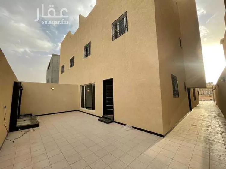 فيلا للإيجار في شارع عبدالله الدارمي, حي عكاظ, مدينة الرياض, منطقة الرياض صورة 2
