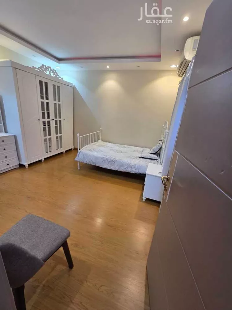 فيلا للبيع في شارع المزاريع, حي اليرموك, مدينة الرياض, منطقة الرياض صورة 2