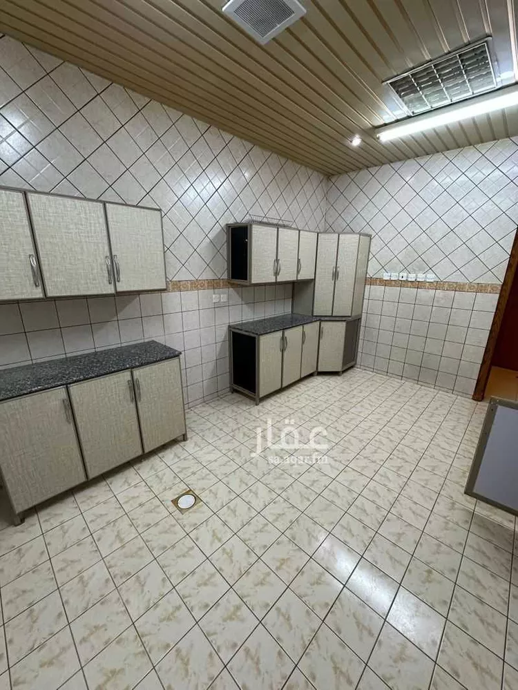 شقة للإيجار في شارع القابل, حي إشبيلية, مدينة الرياض, منطقة الرياض