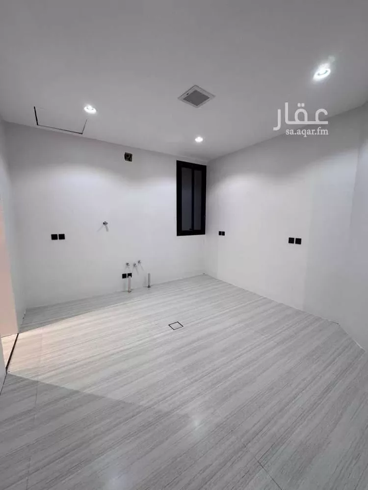 فيلا للبيع في شارع محمد بن محمد الزبيري, حي المهدية, مدينة الرياض, منطقة الرياض 9