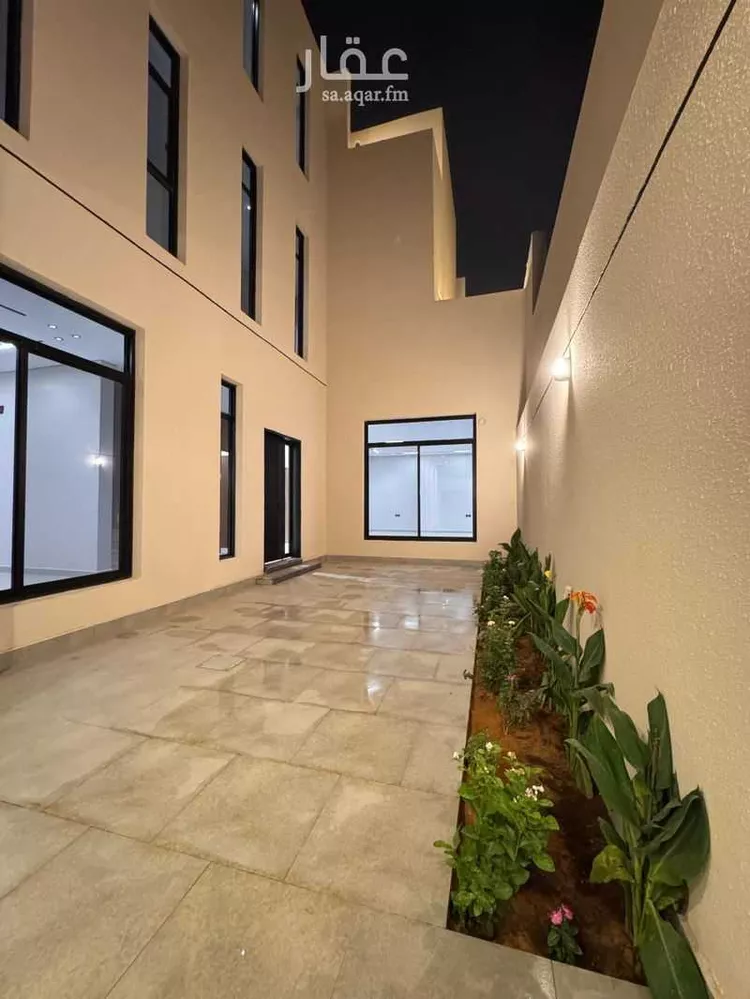 فيلا للبيع في شارع محمد بن محمد الزبيري, حي المهدية, مدينة الرياض, منطقة الرياض صورة 2