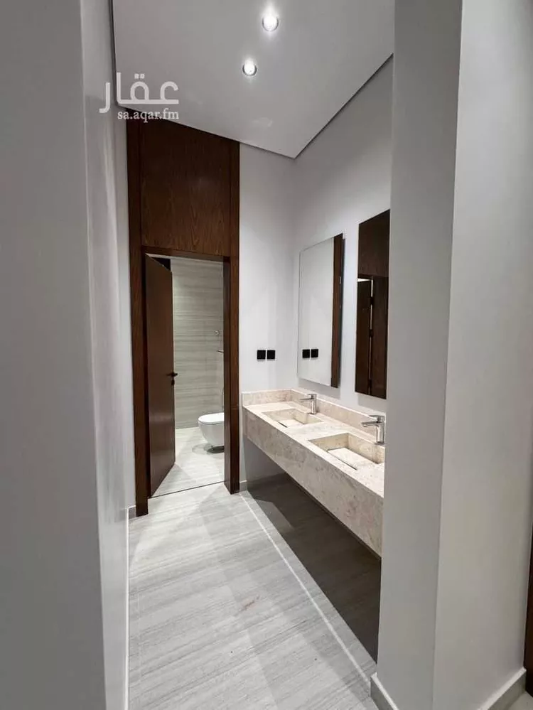 فيلا للبيع في شارع محمد بن محمد الزبيري, حي المهدية, مدينة الرياض, منطقة الرياض صورة 5