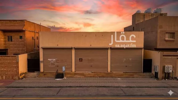 محل للبيع في شارع الامير متعب بن عبدالعزيز, حي العزيزية, مدينة حفر الباطن, المنطقة الشرقية