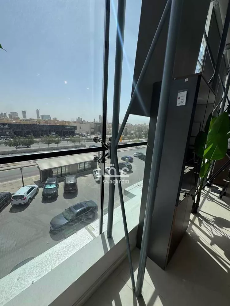مكتب تجاري للإيجار في شارع طريق الملك عبدالعزيز, حي الياسمين, مدينة الرياض, منطقة الرياض صورة 3