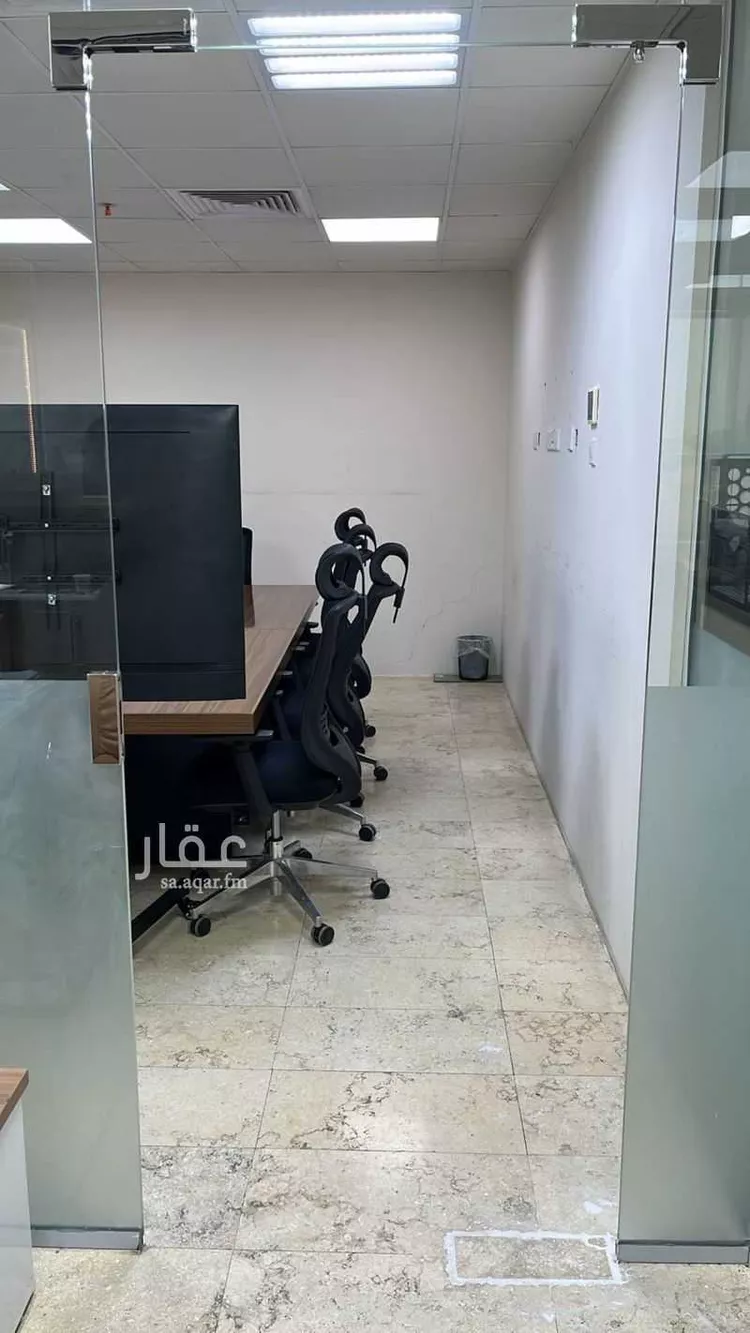مكتب تجاري للإيجار في شارع الامير ماجد الفرعي ، حي الورود ، جدة ، جدة صورة 5