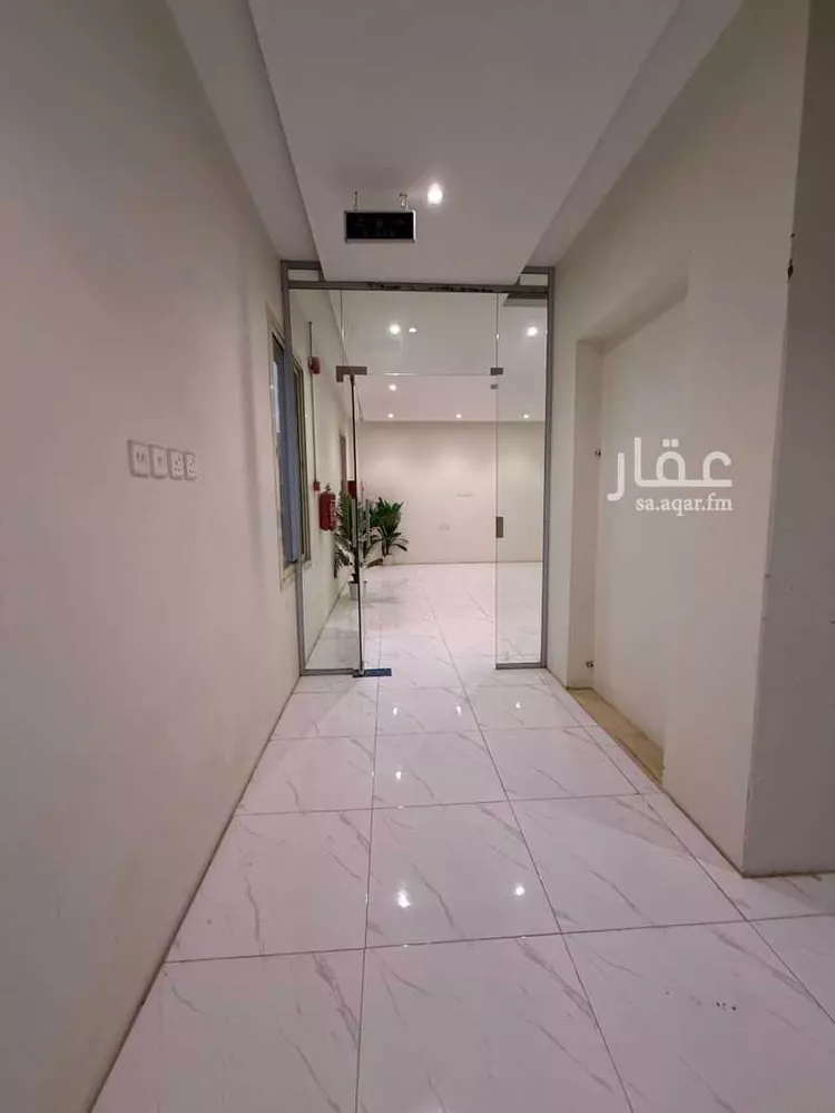 مكتب تجاري للإيجار في شارع السيل الكبير, حي المهدية, مدينة الرياض, منطقة الرياض صورة 3