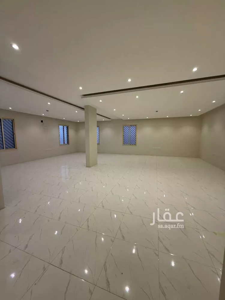 مكتب تجاري للإيجار في شارع السيل الكبير, حي المهدية, مدينة الرياض, منطقة الرياض صورة 5