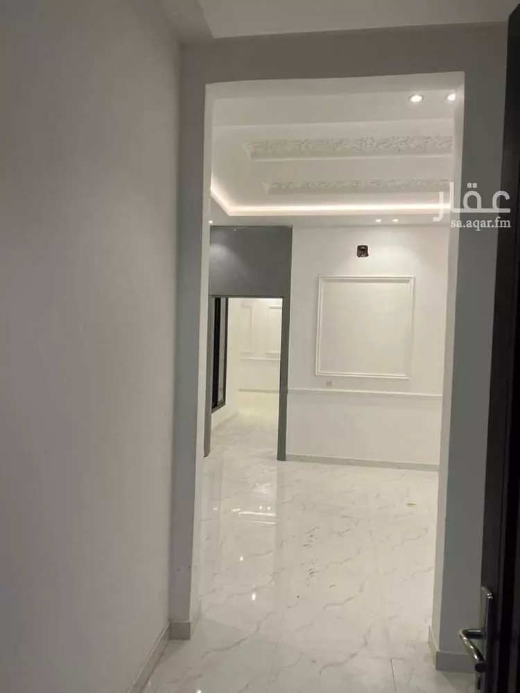 دور للبيع في شارع السماوة, حي العريجاء الأوسط, مدينة الرياض, منطقة الرياض صورة 2