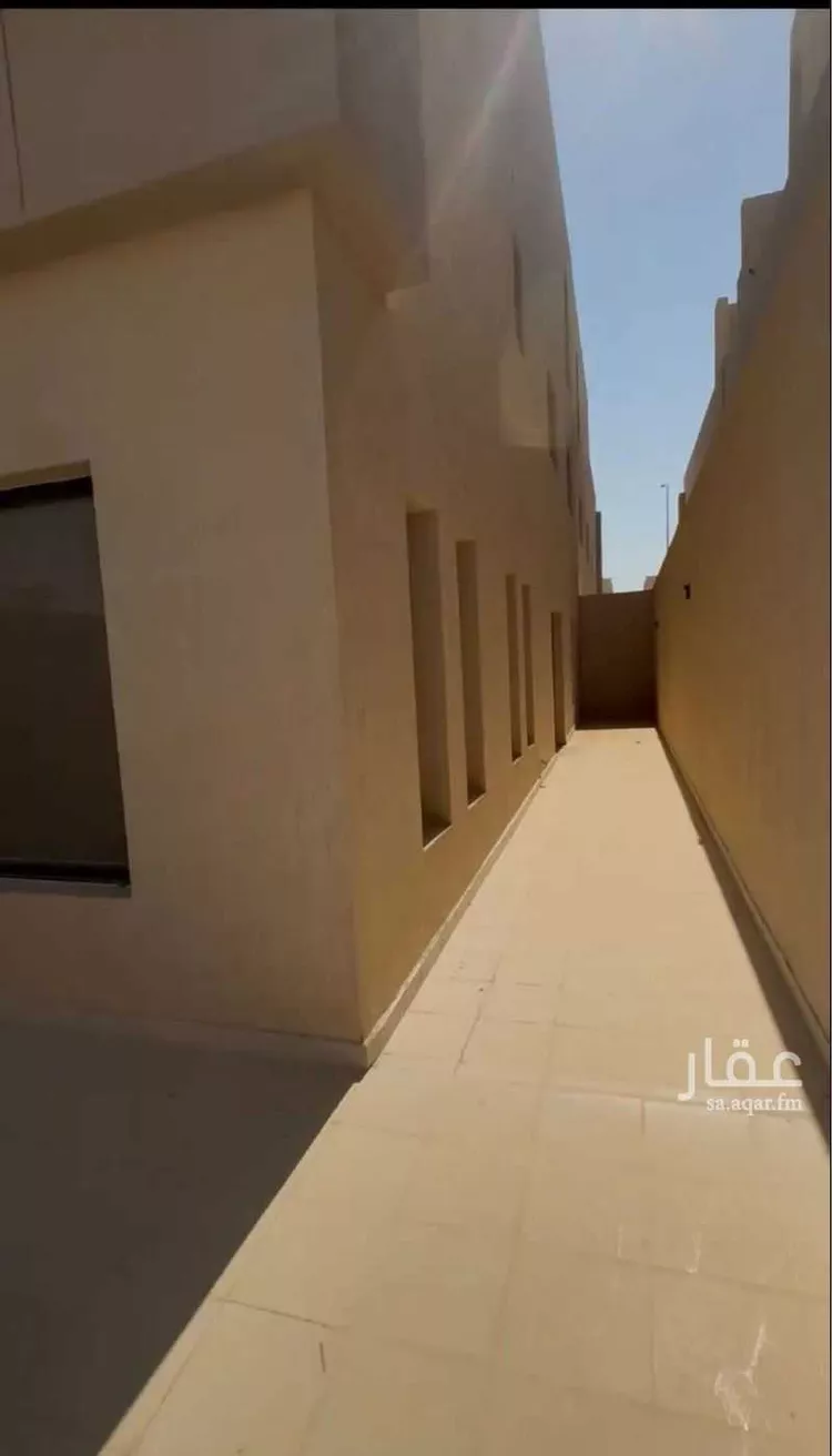 فيلا للإيجار في شارع الامير فيصل بن بندر بن عبدالعزيز الفرعي ، حي مطار الملك خالد الدولي ، الرياض ، منطقة الرياض صورة 2