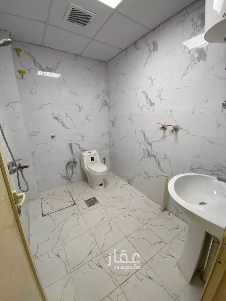 Building for Rent in Riyadh Sultana 16