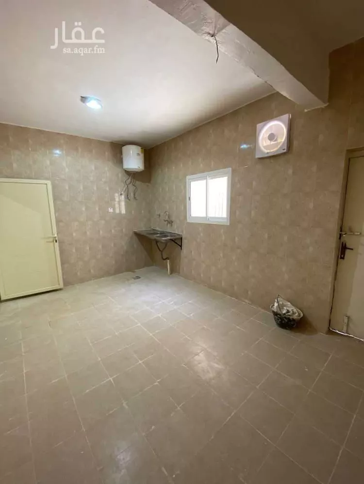 Building for Rent in Riyadh Sultana 15