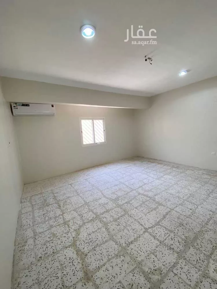 Building for Rent in Riyadh Sultana 9