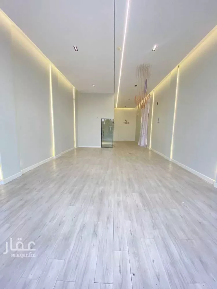 محل للإيجار في شارع عمر بن الخطاب, حي المعالي, مدينة عنيزة, منطقة القصيم صورة 3