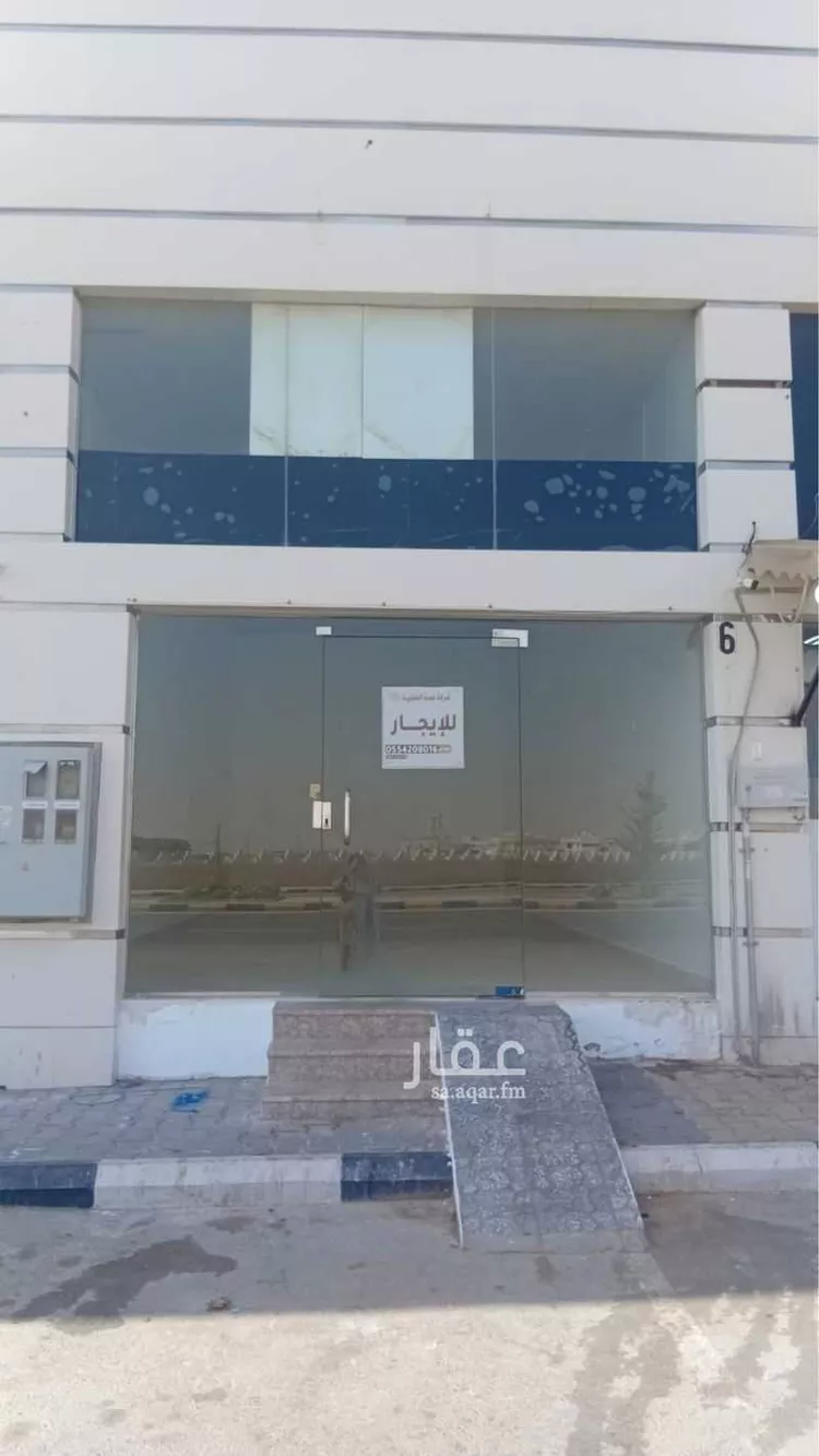 محل للإيجار في شارع طريق السفير الشبيلي, حي الملك خالد, مدينة عنيزة, منطقة القصيم