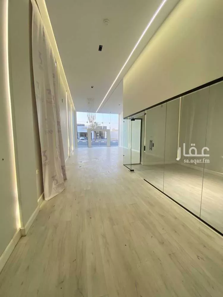 محل للإيجار في شارع عمر بن الخطاب, حي المعالي, مدينة عنيزة, منطقة القصيم