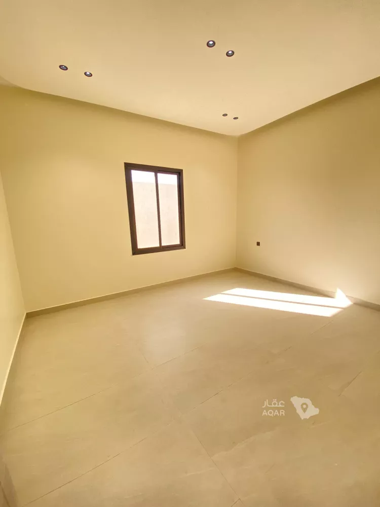 Floor for Rent in Unayzah Ishbiliyah 8