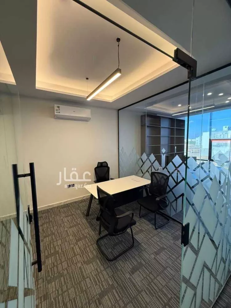 مكتب تجاري للإيجار في شارع ابن عمر القرشي, حي وادي مذينب, مدينة المدينة المنورة, منطقة المدينة المنورة صورة 2