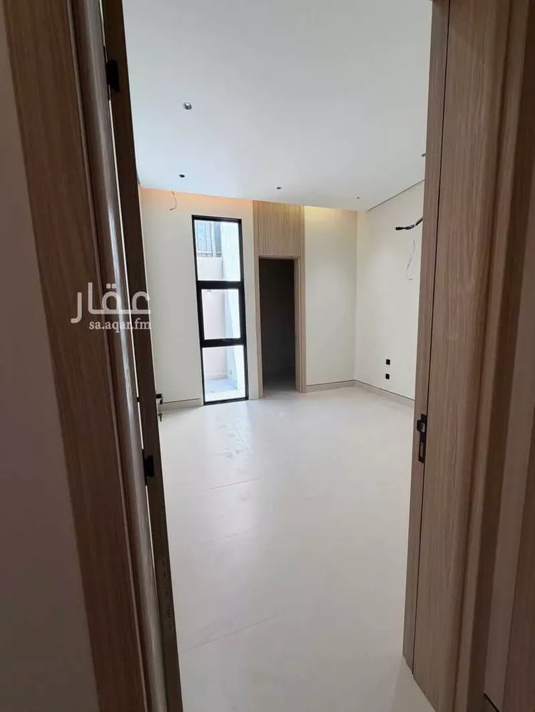 دور للبيع في شارع الحجور, حي النفل, مدينة الرياض, منطقة الرياض صورة 3