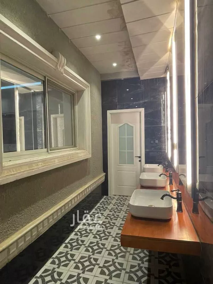 فيلا للإيجار في شارع وادي أربد, حي العريجاء, مدينة الرياض, منطقة الرياض صورة 5