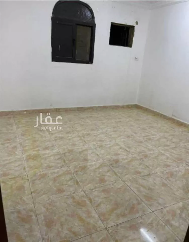 بيت للبيع في شارع العزيزية 99 ، حي العزيزية ، حفر الباطن ، حفر الباطن
