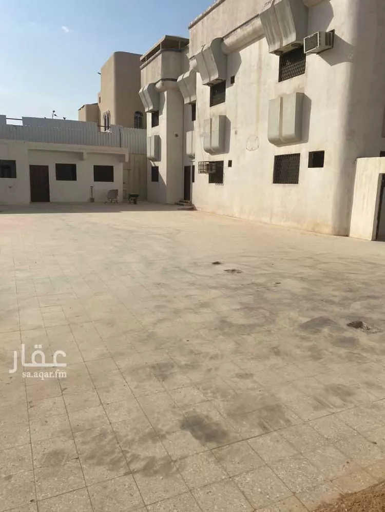 فيلا للبيع في شارع ابن مسلمة, حي عكاظ, مدينة الرياض, منطقة الرياض صورة 2