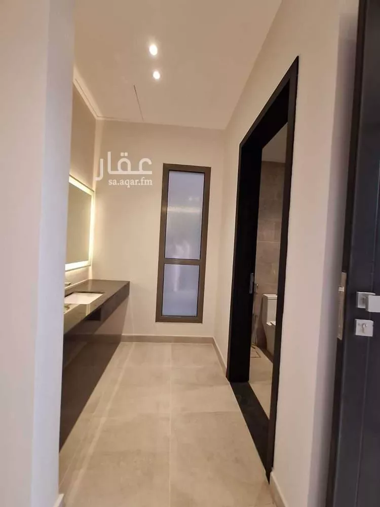دور للبيع في شارع إسماعيل البيهقي, حي عكاظ, مدينة الرياض, منطقة الرياض صورة 2