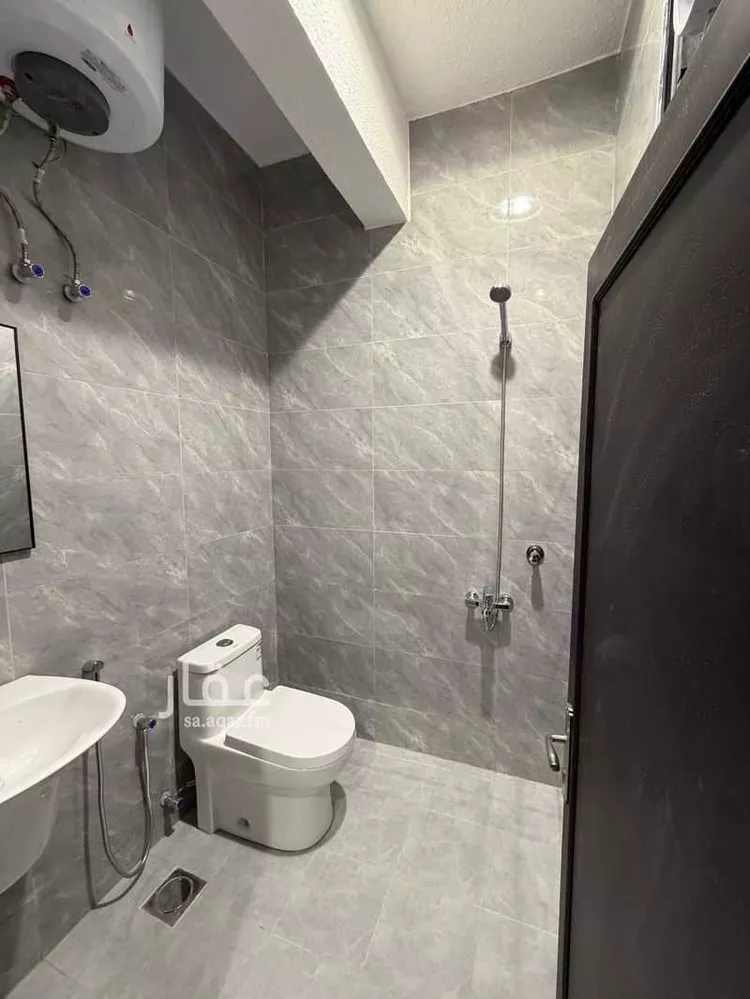 Building for Rent in Riyadh Al Khalidiyah صورة 3