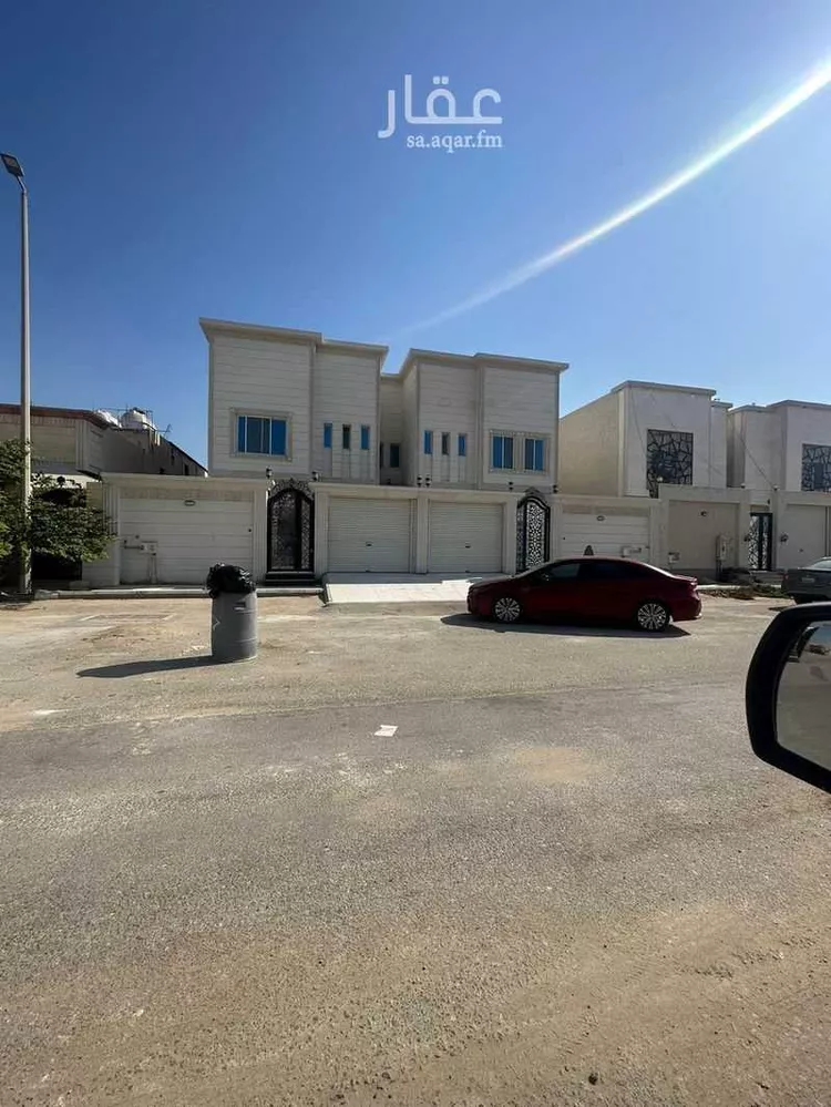 فيلا للبيع في شارع مبارك الصباح, حي ضاحية الملك فهد, مدينة الدمام, المنطقة الشرقية صورة 2