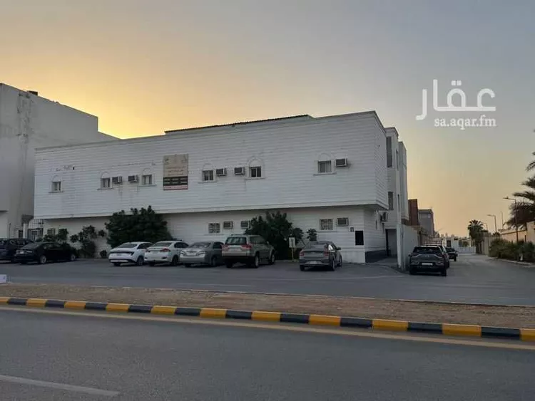 عمارة للبيع في شارع قلعة صلاح الدين, حي العقيق, مدينة الرياض, منطقة الرياض 8