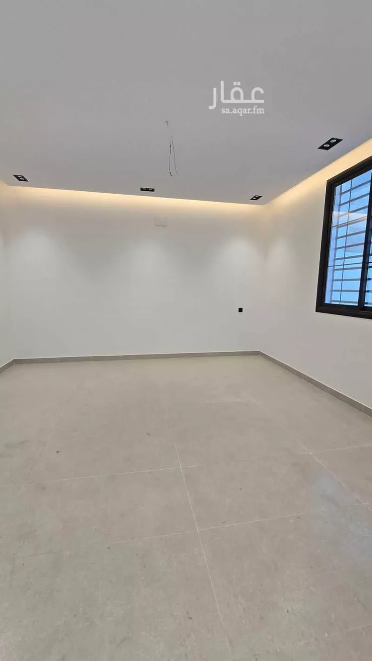 شقة للبيع في شارع عبدالرحمن الزواوي, حي الزهور, مدينة أبها, منطقة عسير صورة 4