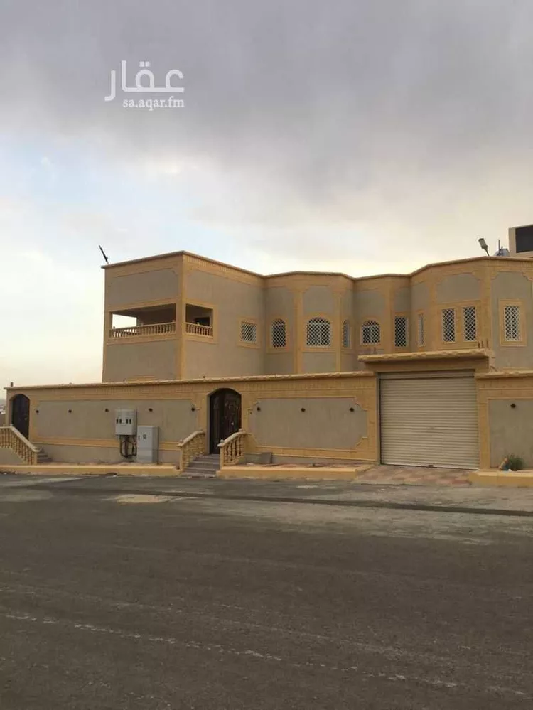 عمارة للبيع في شارع حمزة الجعلي, حي الزهور, مدينة أبها, منطقة عسير صورة 2