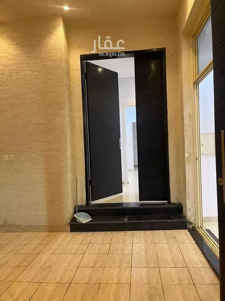 فيلا للبيع في شارع عبدالقادر السعدي, حي عكاظ, مدينة الرياض, منطقة الرياض صورة 2