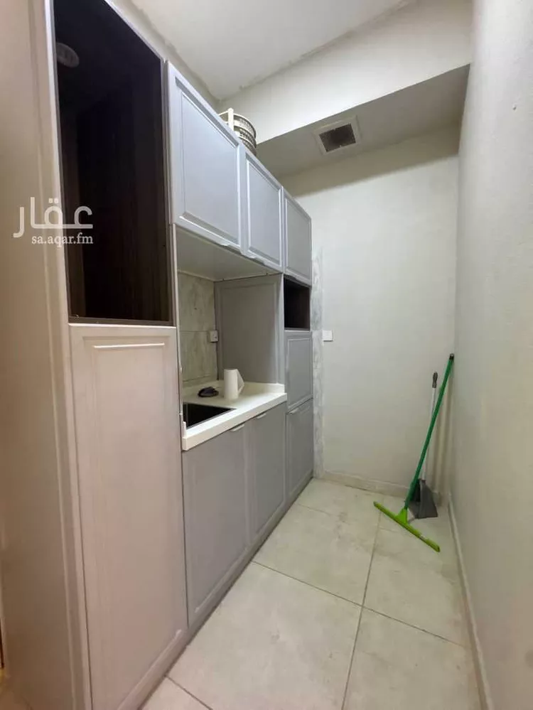 شقة للإيجار في شارع حجر بن النعمان, حي المعذر, مدينة الرياض, منطقة الرياض صورة 3