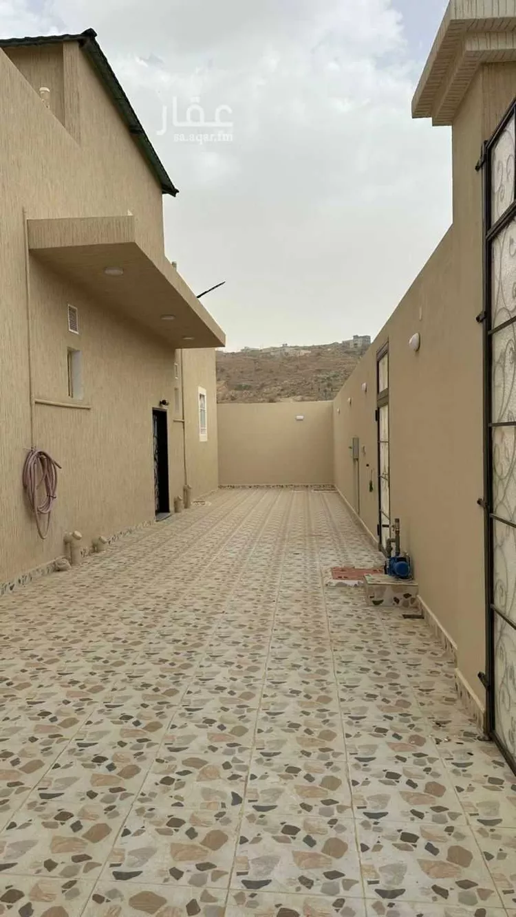 عمارة للبيع في شارع (حي ج5)  74, حي الواحة, مدينة الباحة, منطقة الباحة صورة 4