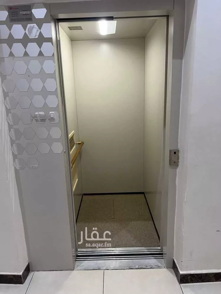 فيلا للبيع في شارع الإيمان, حي الحمراء, مدينة جدة, منطقة مكة المكرمة صورة 4