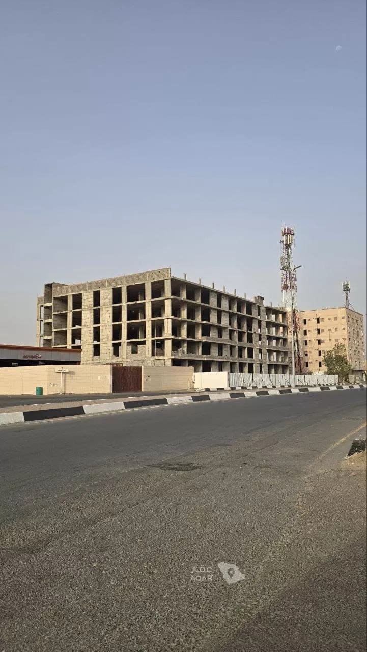 عمارة للإيجار في شارع طريق الملك عبدالله, حي النهضة, مدينة بيش, منطقة جازان صورة 2
