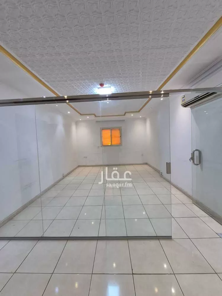 مكتب تجاري للإيجار في شارع طريق خالد بن الوليد, حي الفتح, مدينة المدينة المنورة, منطقة المدينة المنورة صورة 4
