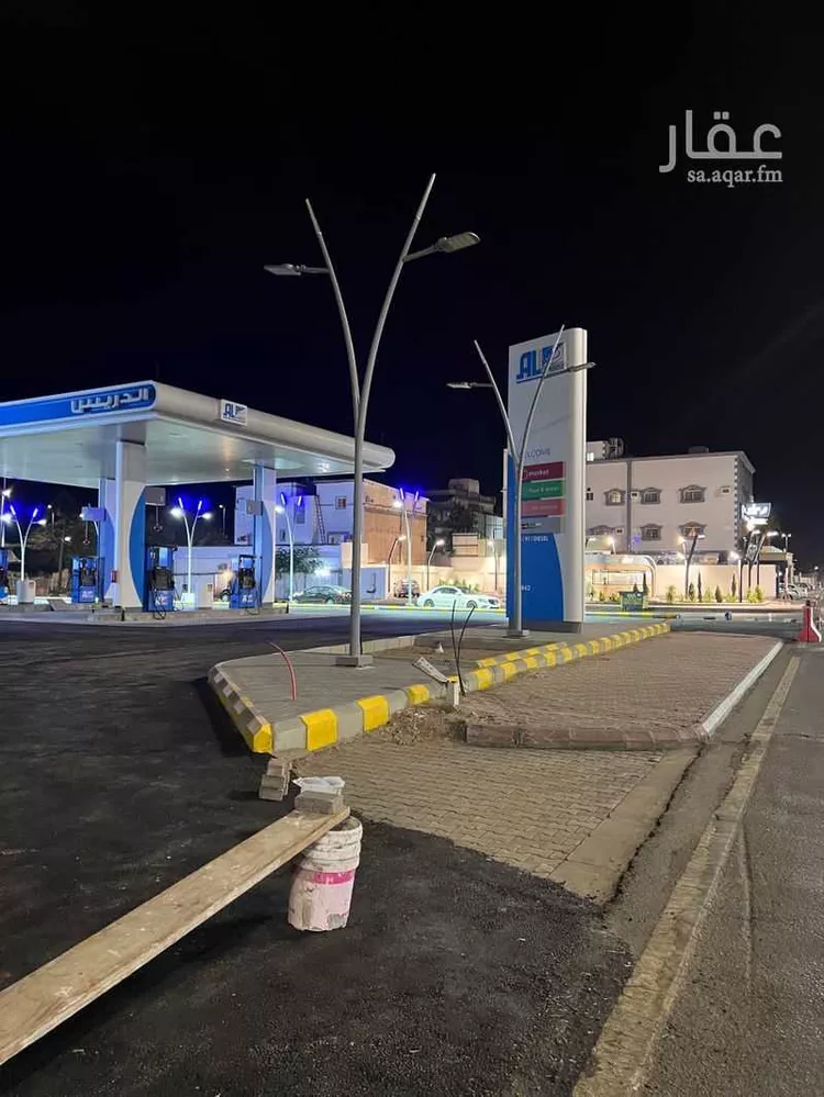 محل للإيجار في شارع قيس بن ساعدة ، حي الحدائق ، الطائف ، الطائف