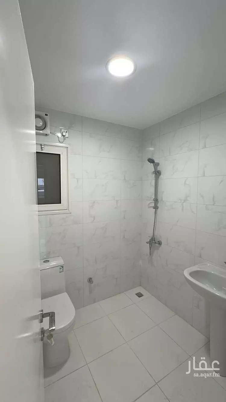شقة للإيجار في شارع طلعة عمار, حي الإسكان الشمالي, مدينة الدمام, المنطقة الشرقية صورة 2