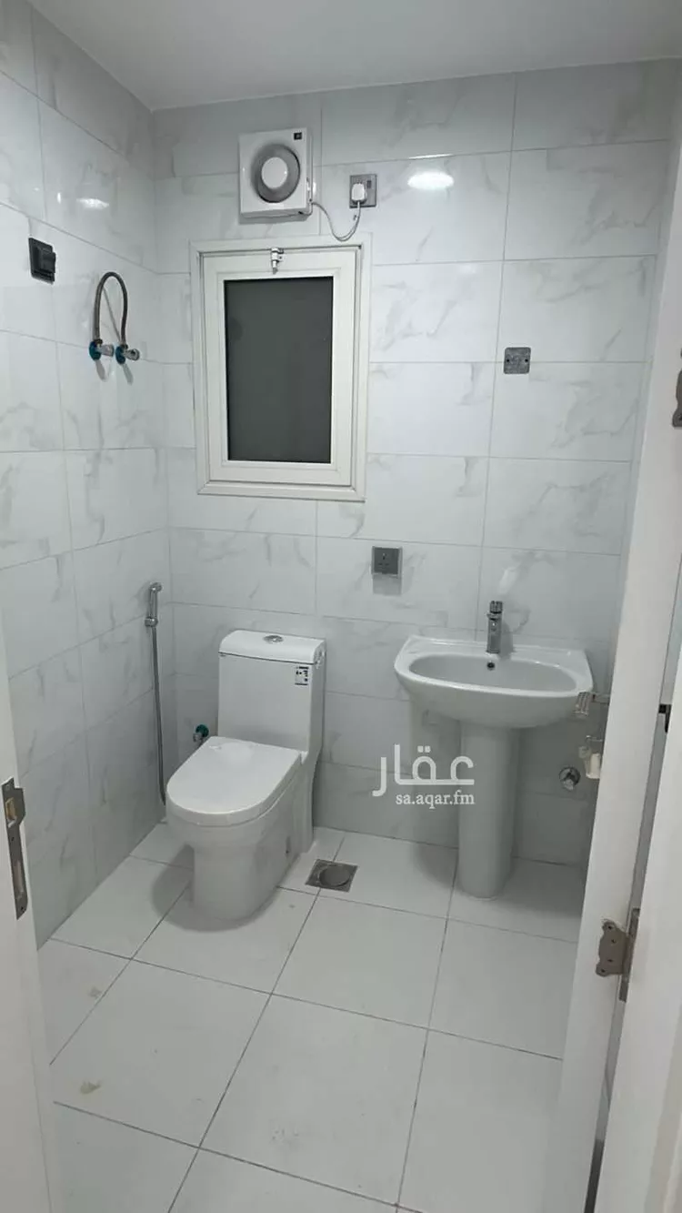 شقة للإيجار في شارع طلعة عمار, حي الإسكان الشمالي, مدينة الدمام, المنطقة الشرقية صورة 3