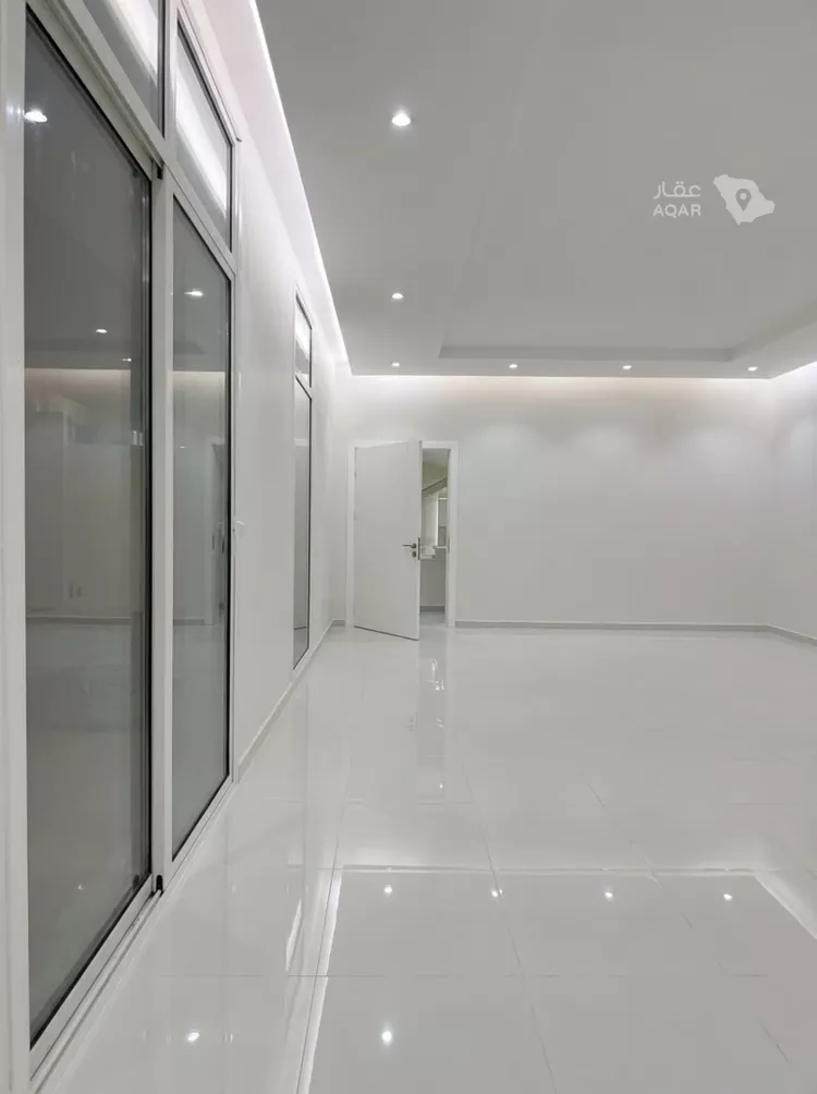 فيلا للإيجار في شارع التضامن, حي العقيق, مدينة الخبر, المنطقة الشرقية 8