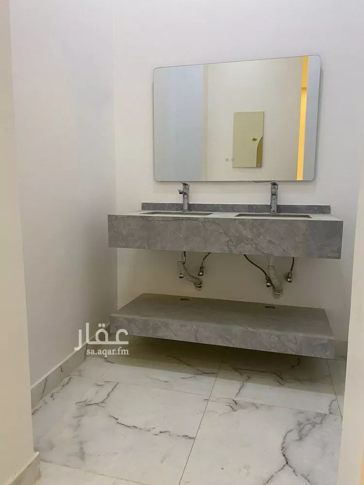 فيلا للبيع في شارع الضيعه, حي ضاحية الملك فهد, مدينة الدمام, المنطقة الشرقية صورة 2